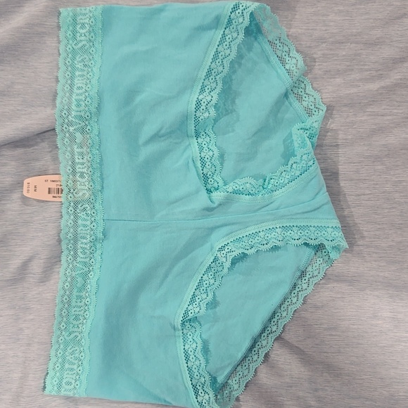 Lot of Victoria's Secret Panties - The Cotton Lace Pack - Picture 3 of 16